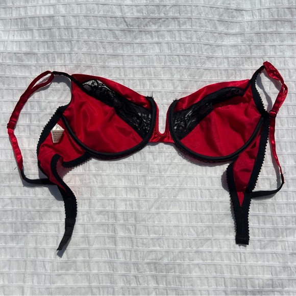 VTG Victoria's Secret Gold Label Red Satin and Black Lace Bra, 36D - Picture 3 of 10